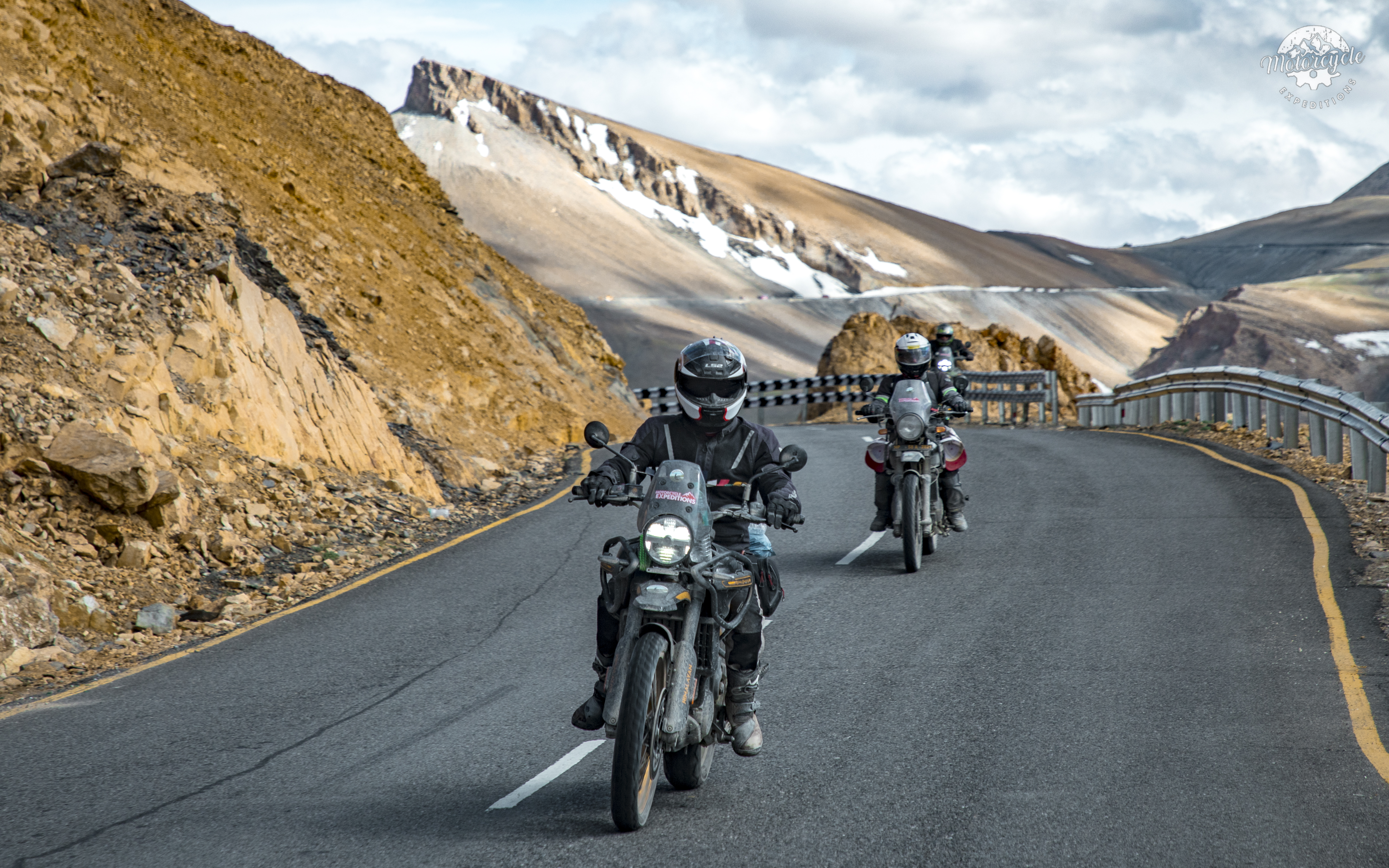 על גג העולם – טיול אופנועים בהימלאיה